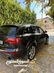  4 Audi Q7 in excellent condition no accidents