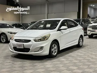  12 Hyundai Accent