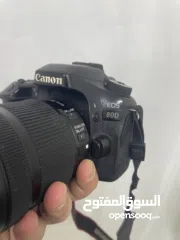  1 كاميراd80 بحاله الوكاله عدسهmm18-135 مع شاحنها الاصلي وبطاريه الشركه موقعها بالخليل لتواصل