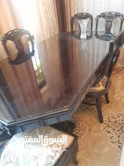  2 طاولة سفرة مع 8 كراسي بحالة جيدة
