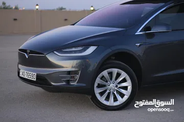  4 Tesla MODEL X 75D 2018 4*4 بحالة الوكاله بسعر مغررررري