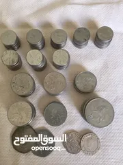  22 عملات معدنية مختلفة من عدة دول عربية واجنبية