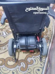  4 كرسي كهربائي ذوي الاحتياجات والمسنين