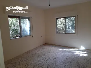  10 ارضي في شارع الاقصى مع حديقة للبيع