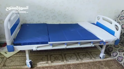  2 سرير طبي جديد