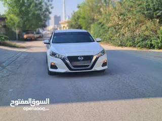  17 Nissan Altima GCC V4 2019 price 45,000 AED