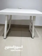  6 طاولات متعددة شبه جديدة Tables foldable like new