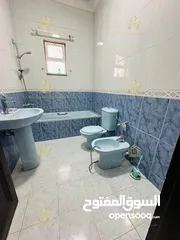  5 شقة فارغة - دير غبار - 3نوم 1ماستر - 200م - بلكونتين - قرب الخدمات العامة