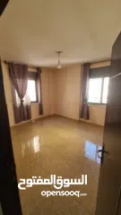  2 شقة غير مفروشة للايجار بجانب عسل وبصل بين الماصيون وام الشرايط