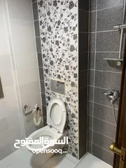  10 للإيجار في موقع حيوي ومميز – رام الله الشرفه