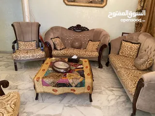  1 طقم كنب شبهً جديد للبيع