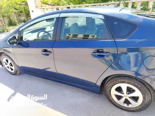  17 تويوتا بريوس هايبرد 2012 بحالة ممتازة