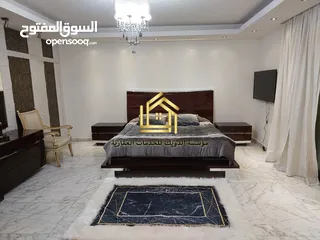  14 فيلا فاخرة مفروشة / مميزة بإطلالات رائعة اعلان رقم ( V10 )