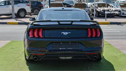  4 Ford Mustang EcoBoost 2019 - V4