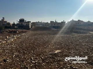  9 قطعة أرض مستوية مميزة قُرب بيت ساحور و تبعد 7 دقائق عن مزموريا قُرابة الدونمين ( 1940 م2 ) منطقة أ