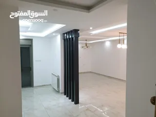  6 شقة فاخرة للبيع في الطيرة – 185م – تشطيب جديد