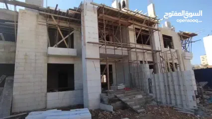  8 شقة تصميم فلل في حي الفلل في البالوع فوق حديقة الاستقلال