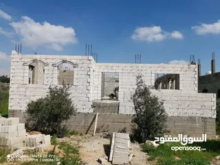  5 بيت للبيع اربع واجهات حجر