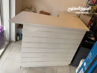  5 Office Desk for urgent sale in Zinj