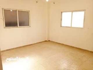  4 شقه للإيجار