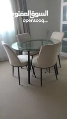  1 طاوله طعام 4 اشخاص بحاله نظيفه 4 people dining table in clean condition