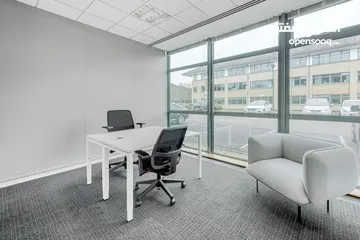  9 Private office space for 4 persons in MUSCAT, Al Fardan Heights