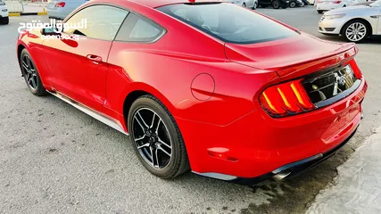  6 Ford Mustang EcoBoost 2021 Premium