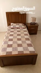 1 تخت مع فرشه