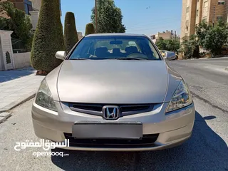  1 هوندا اكورد بنزين (2005) للبيع  وارد الخليج داخلية نظيفة بودي نظيف السعر قابل للتفاوض