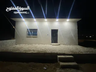  1 منزل للبيع بسعر مغري جدا