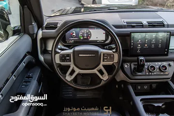  21 Land Rover Defender 2022 Black package Plug in hybrid يمكن التمويل