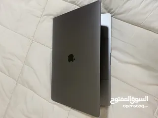  4 MacBook Pro 16" insh