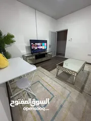  7 استديو رائع مفروش فرش كامل في مدينة الرياض مدخل خلفي