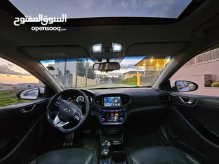  3 سيارة أيونيك 2018 زي الورده اعلى صنف Q مع فتحه استخدام قليل الله يبارك لصاحب النصيب