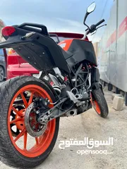  9 KTM Duke 200