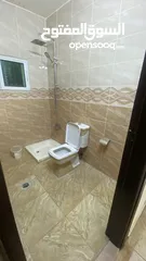  5 شقه للايجار