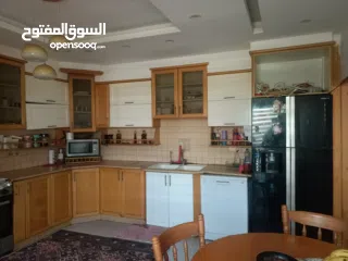  6 شقة مفروشة للإيجار