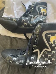  3 Venom black boxing shoes !