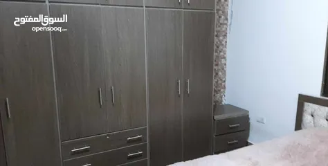  4 غرف نوم شبابيه ومجوزة..غرفتين نوم بحاله ممتازه تختين و3كمودينات وخزانه 6درف طابقين بحاله ممتازه