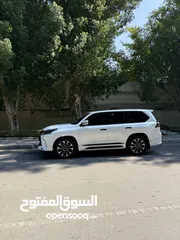  3 لكزس LX570 (كورو ) بلاك ايدشن خليجي 2021 صنع وطراز صبغة وكاله بالكامل وجاهز للمستخدم