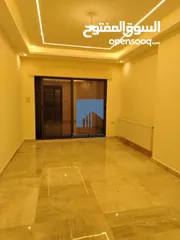  7 شقة أرضية فاخرة للبيع في خلدا - قرب إشارة الدر المنثور 140م مع حديقة وترسات 70م لم تسكن