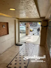  1 مخزن للبيع تمليك استثماري تجاري مع سده  نهايه شارع الجامعه الاردنيه موقع حيوي