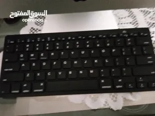  2 للبيع شاشه ابل موديل 2009 32جيجا و3رام