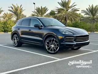  1 Porsche Cayenne model 2020 V6