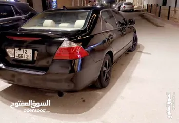  2 هوندا اكورد 2006