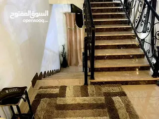  8 فيلا تصميم خليجي للبيع