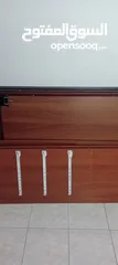  1 خزانه حائط المنيوم خارجي لاتيه داخلي حجم كبير بحاله ممتازه
