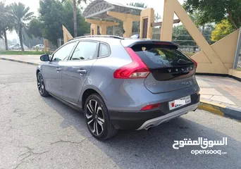  5 VOLVO V40 -2019-TOP LINE VARIANT