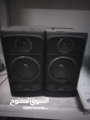  2 سمعات كبيرة