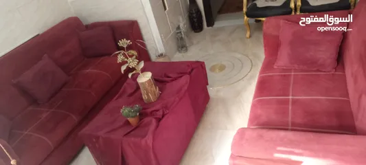  11 كنب 7مقاعد مخمل وكنب لون احمر  5مقاعد